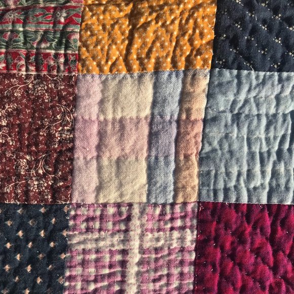 Vintage Hand Sewn Lap Quilt - Picture 4 of 4